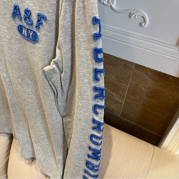 Ad: Abercrombie & Fitch Mens Sweatshirt Crew A&f 1892 Gray Heathered Pull Over M - Picture 4 of 11